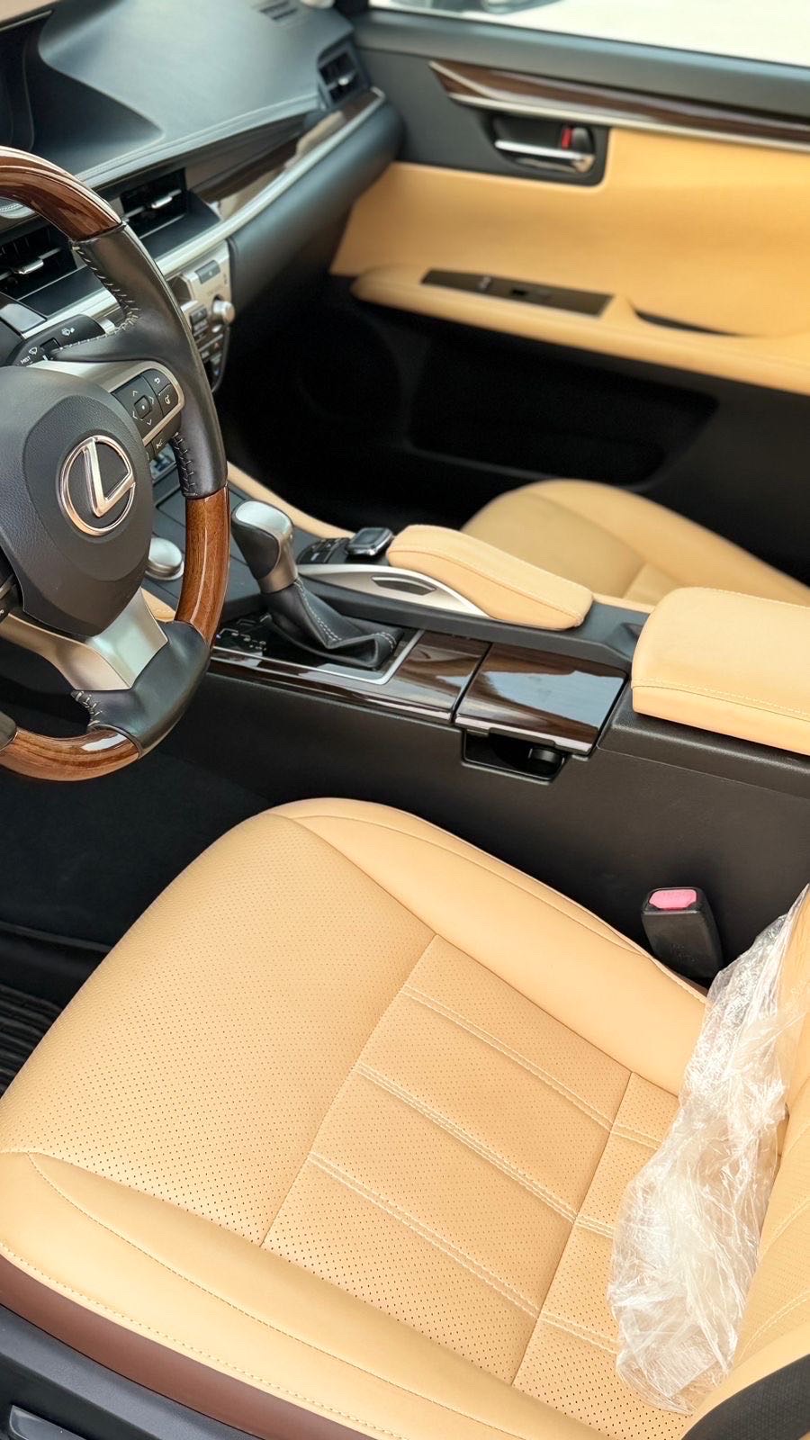 2017 Lexus ES 350 thumbnail 7