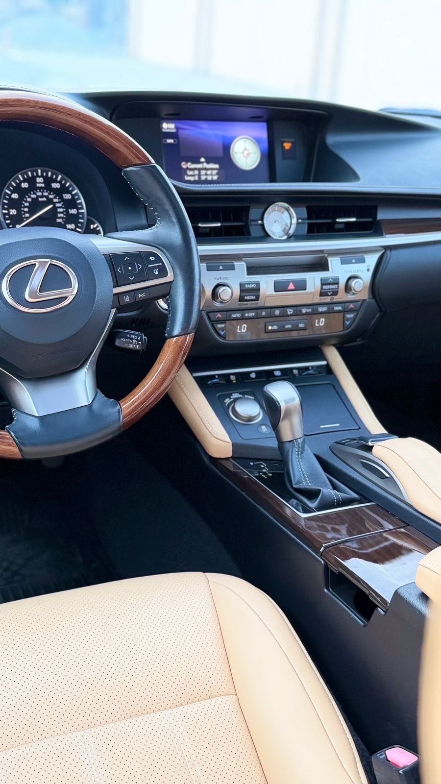 2017 Lexus ES 350 thumbnail 12