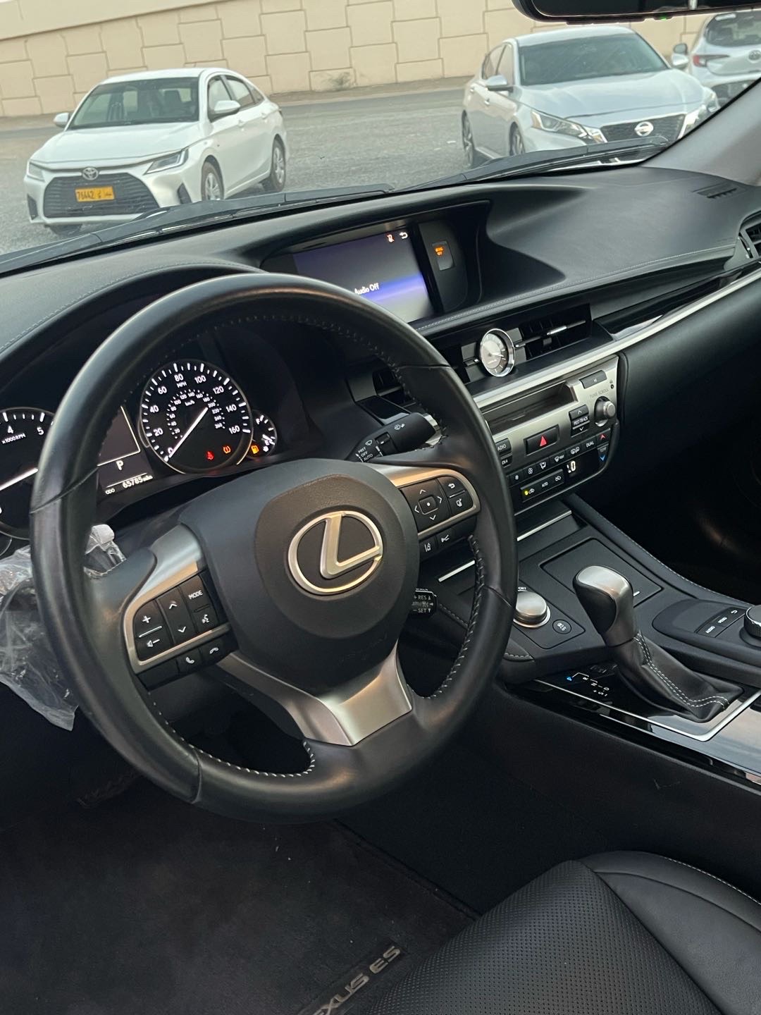 2017 Lexus ES 350 thumbnail 3