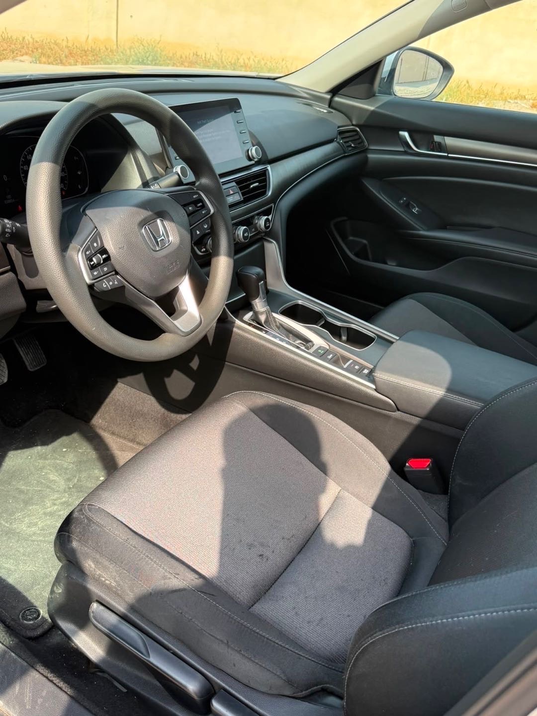 2021 Honda Accord LX thumbnail 4