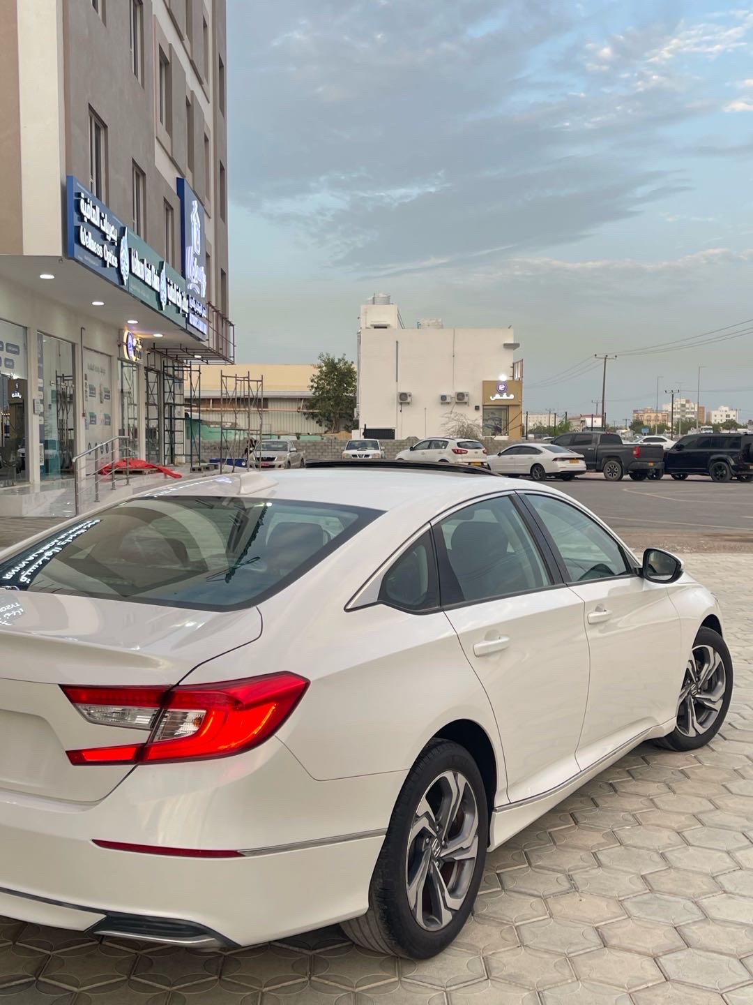 2020 Honda Accord EX-L thumbnail 5