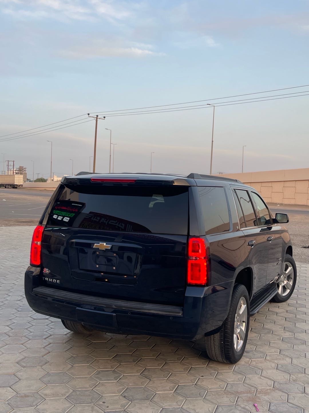 2020 Chevrolet Tahoe LT thumbnail 2