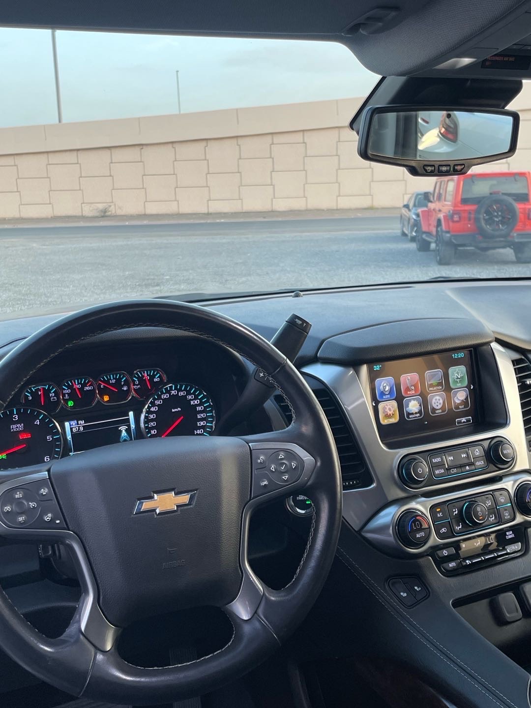 2020 Chevrolet Tahoe LT thumbnail 6