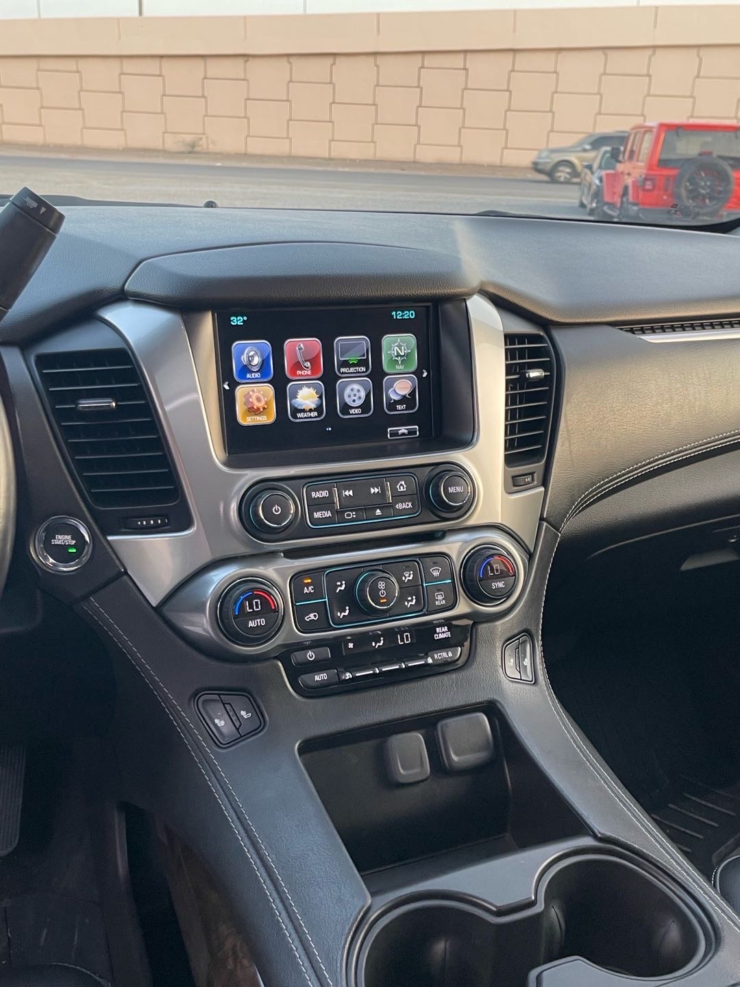 2020 Chevrolet Tahoe LT thumbnail 8