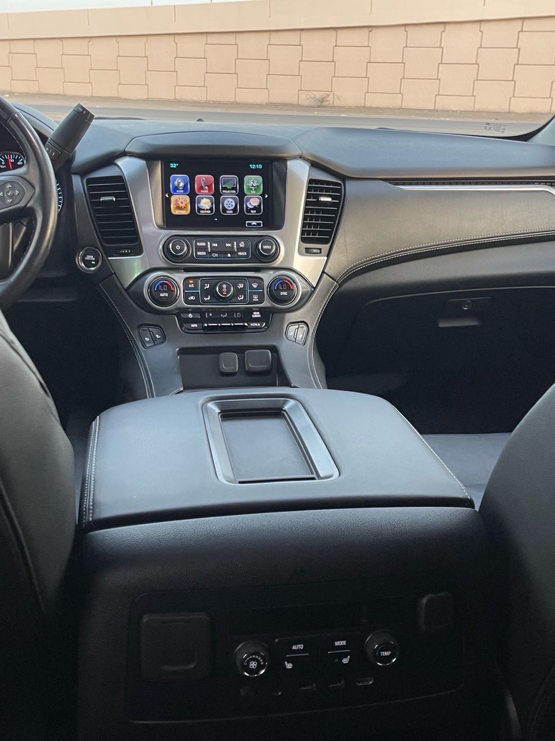 2020 Chevrolet Tahoe LT thumbnail 9