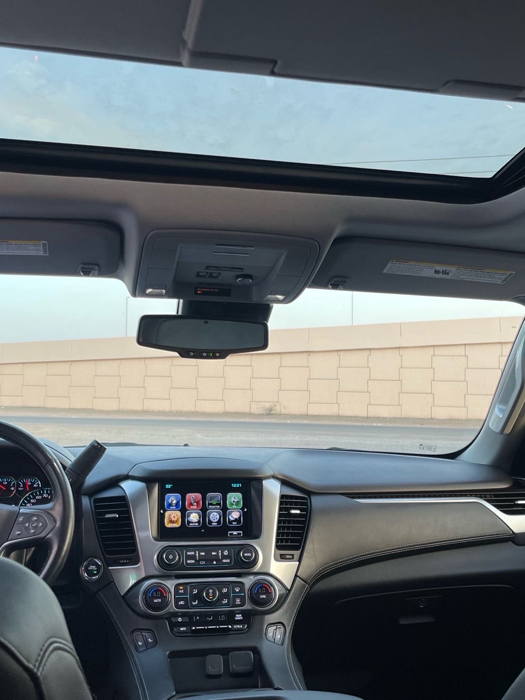 2020 Chevrolet Tahoe LT thumbnail 12