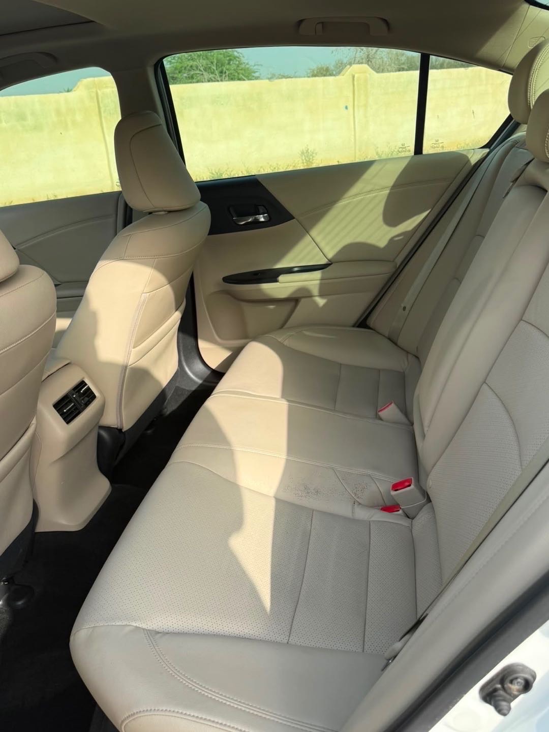2017 Honda Accord EX-L thumbnail 6