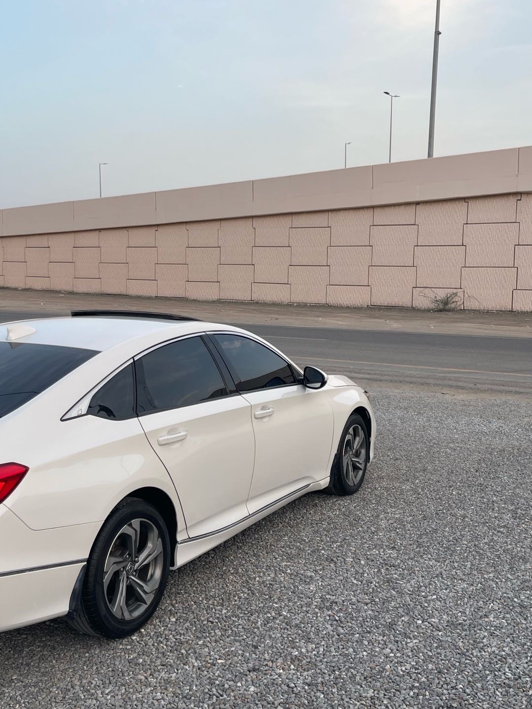 2018 Honda Accord EX-L thumbnail 4