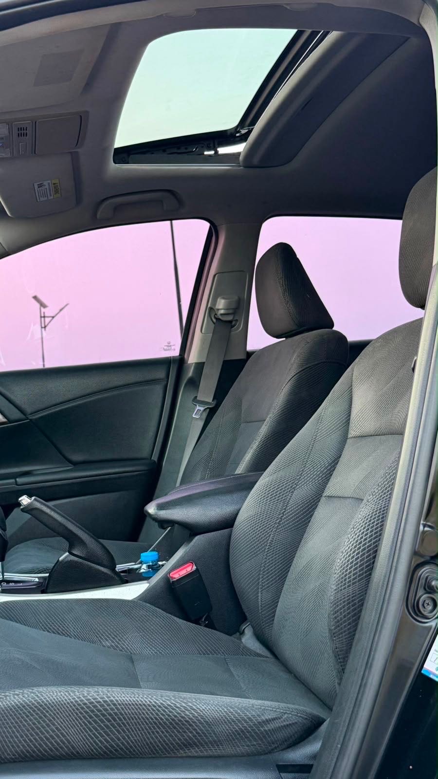 2017 Honda Accord EX-L thumbnail 3