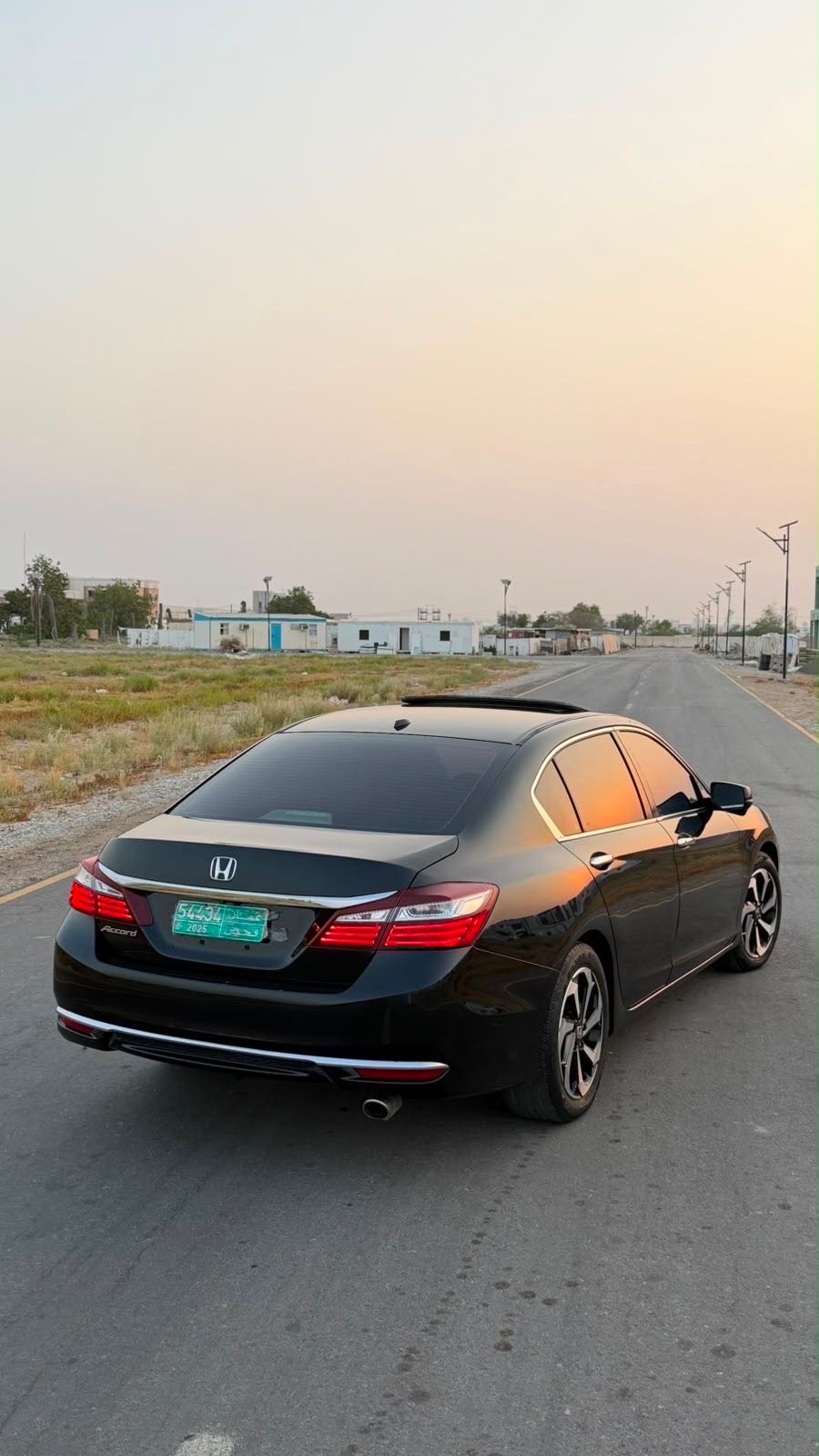 2017 Honda Accord EX-L thumbnail 5