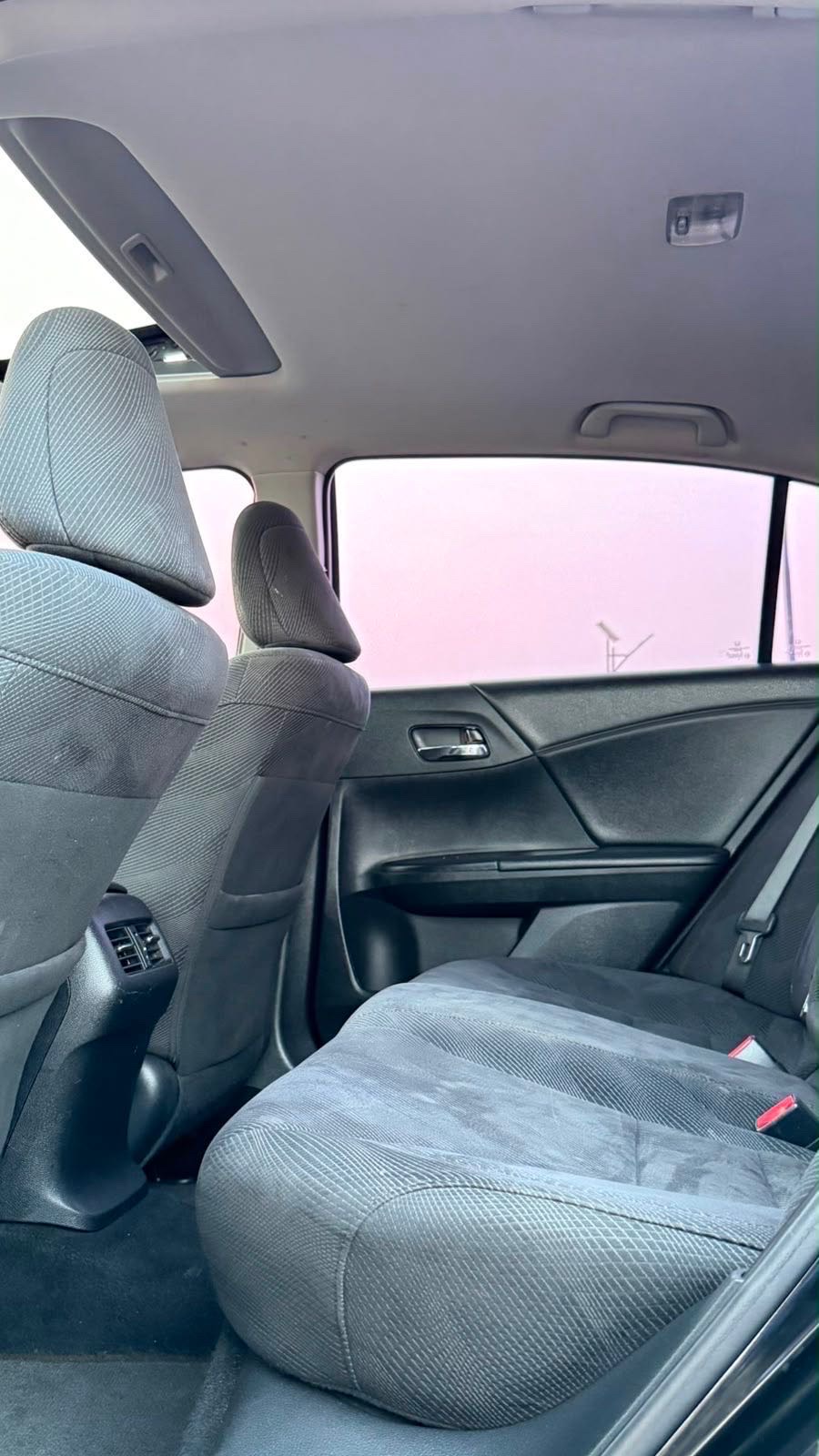 2017 Honda Accord EX-L thumbnail 6