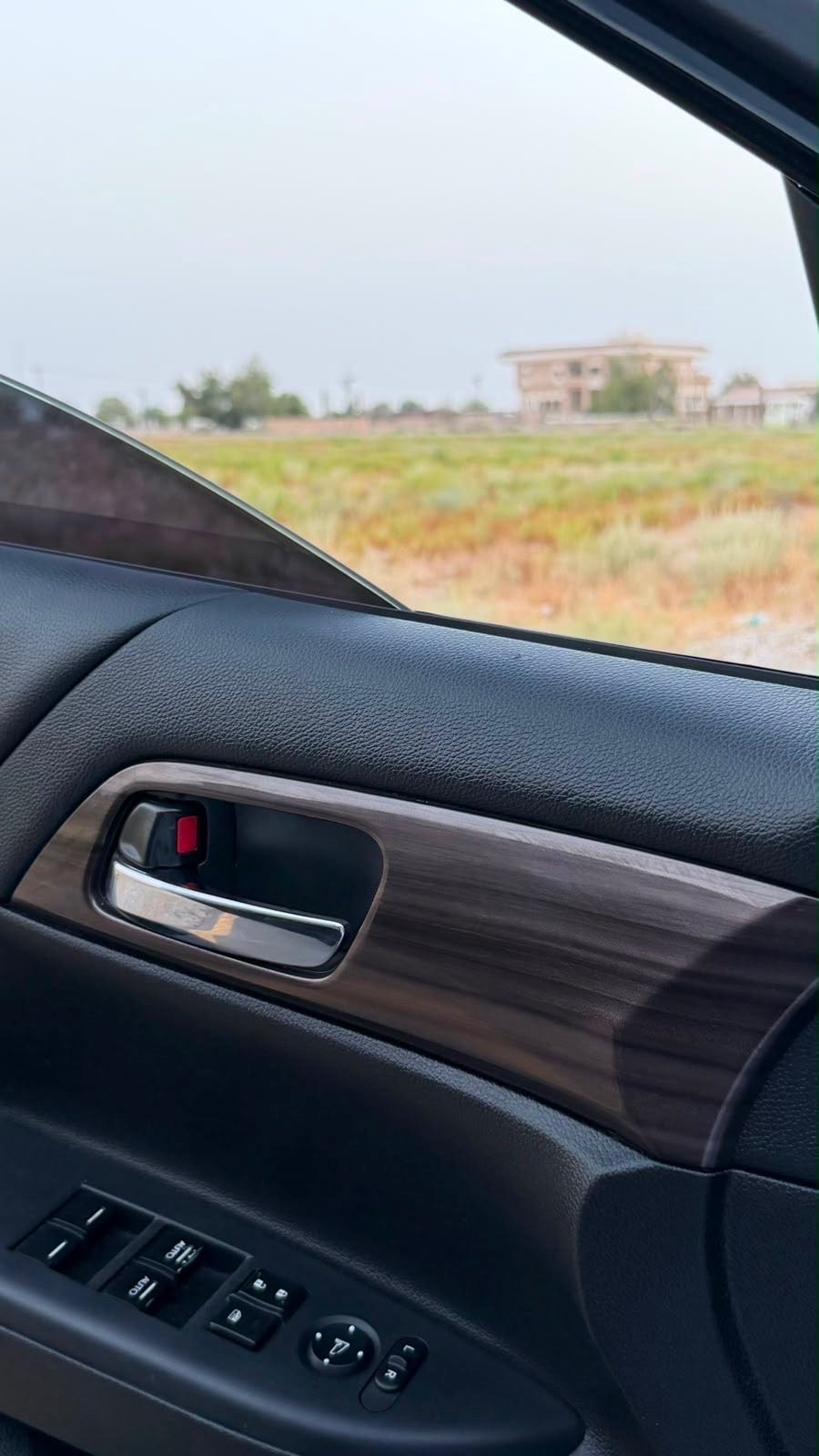 2017 Honda Accord EX-L thumbnail 8