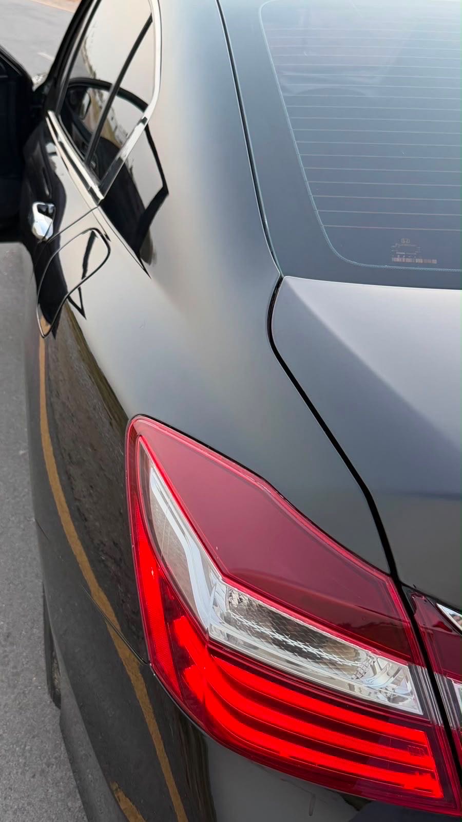 2017 Honda Accord EX-L thumbnail 12