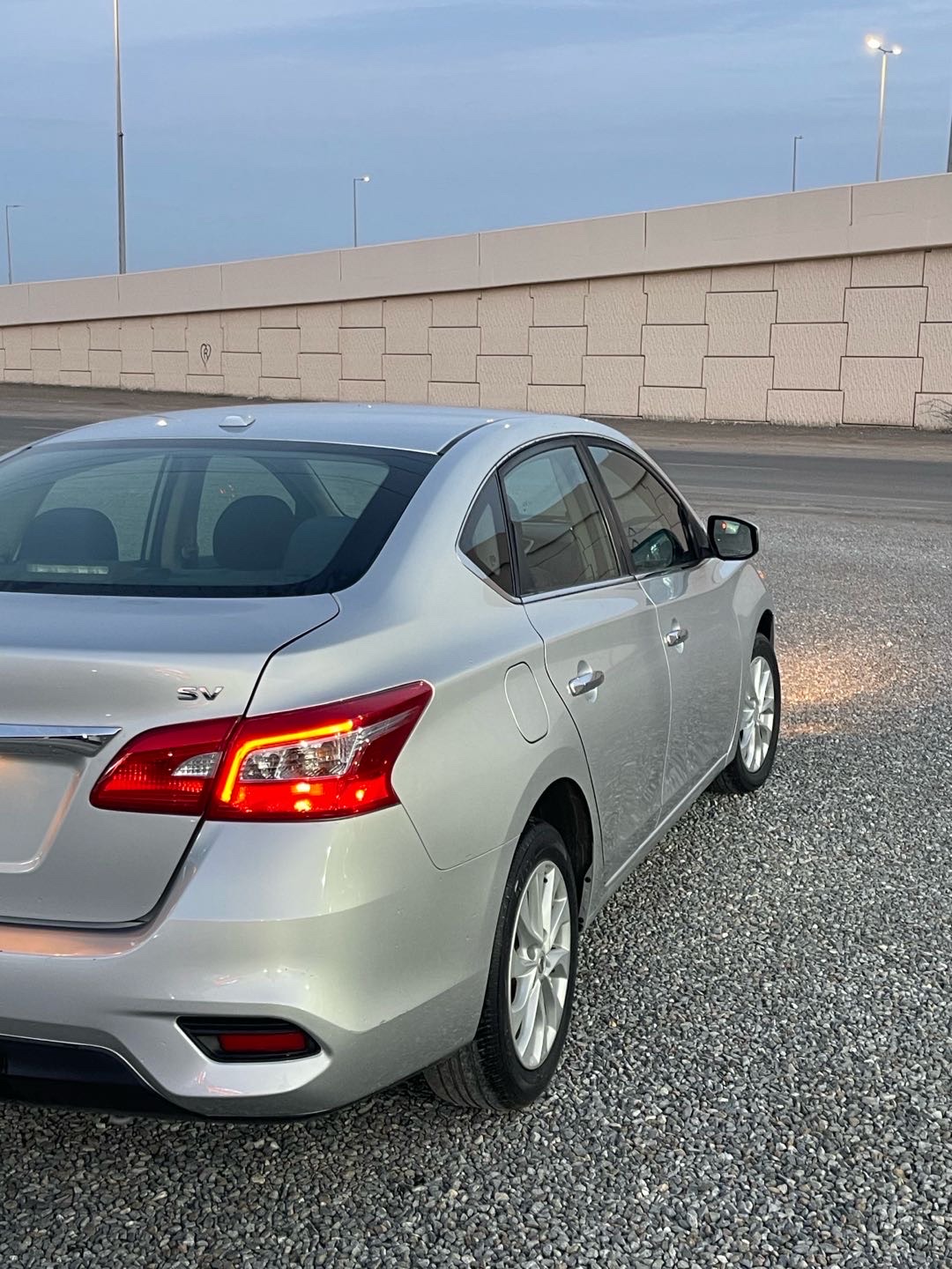 2019 Nissan Sentra SV thumbnail 7