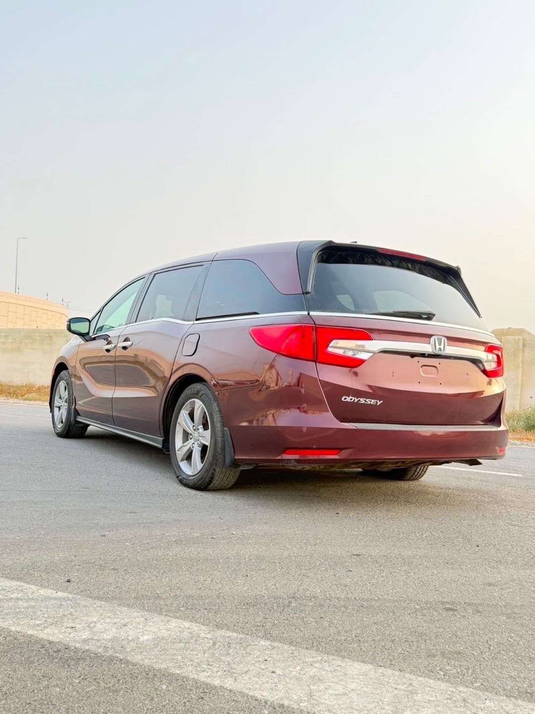 2020 Honda Odyssey SV thumbnail 3
