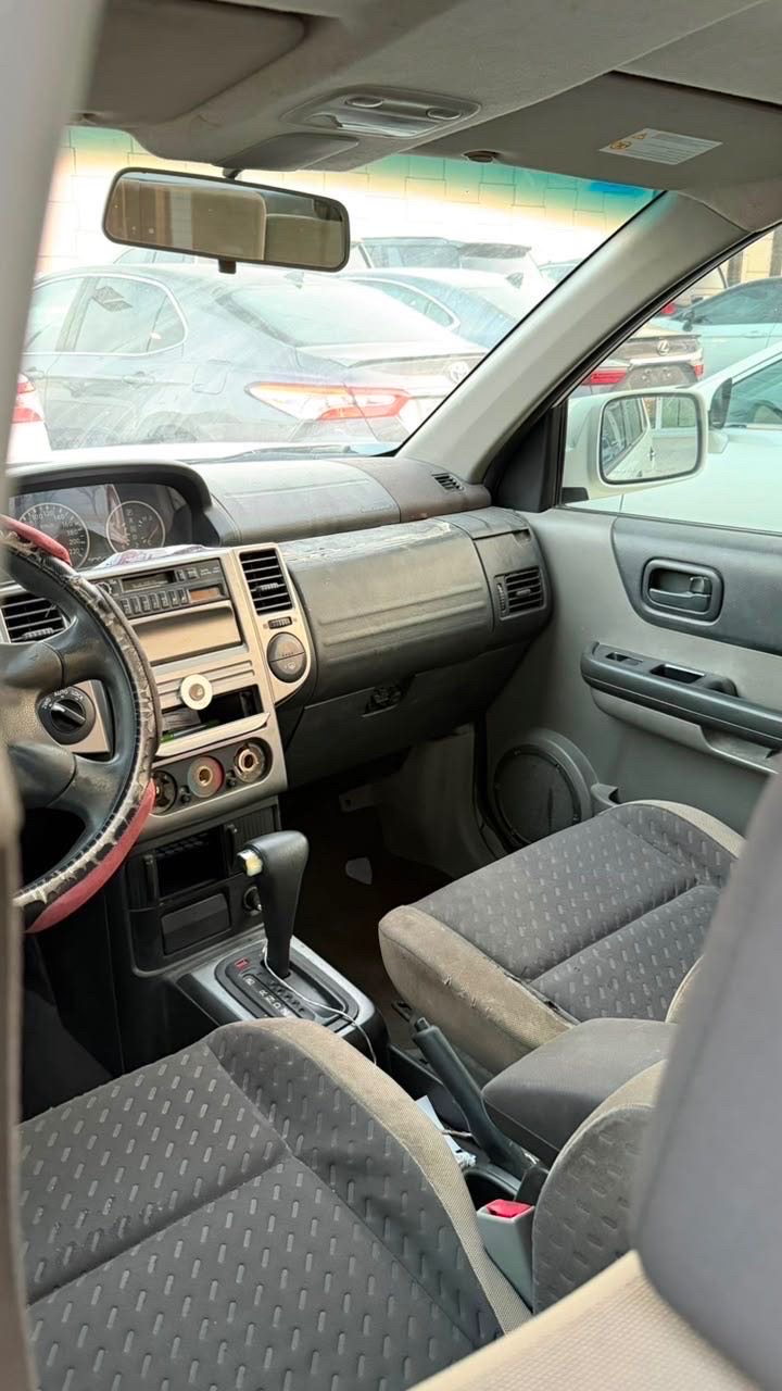 2013 Nissan X-Trail S thumbnail 9