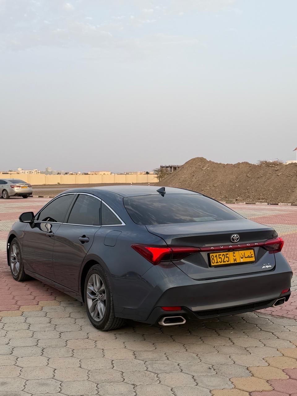 2020 Toyota Avalon XLE thumbnail 2
