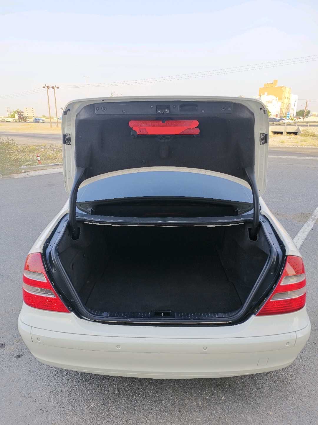 2004 Mercedes-Benz E-Class E 200 AMG Line thumbnail 6