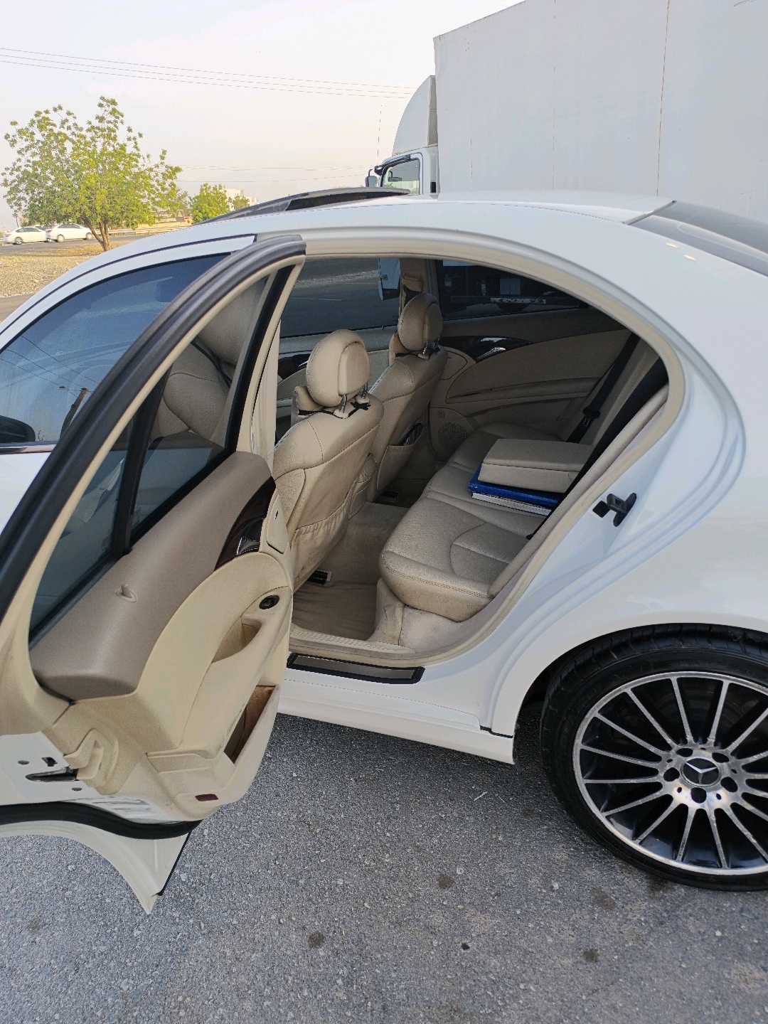 2004 Mercedes-Benz E-Class E 200 AMG Line thumbnail 8