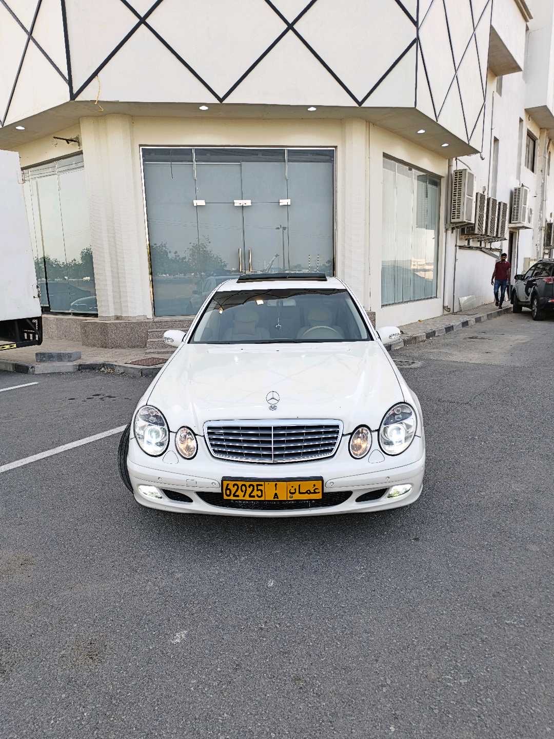 2004 Mercedes-Benz E-Class E 200 AMG Line thumbnail 10