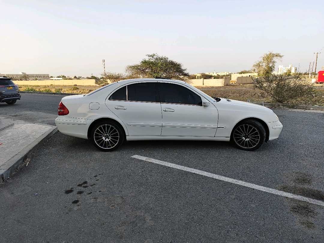 2004 Mercedes-Benz E-Class E 200 AMG Line thumbnail 14