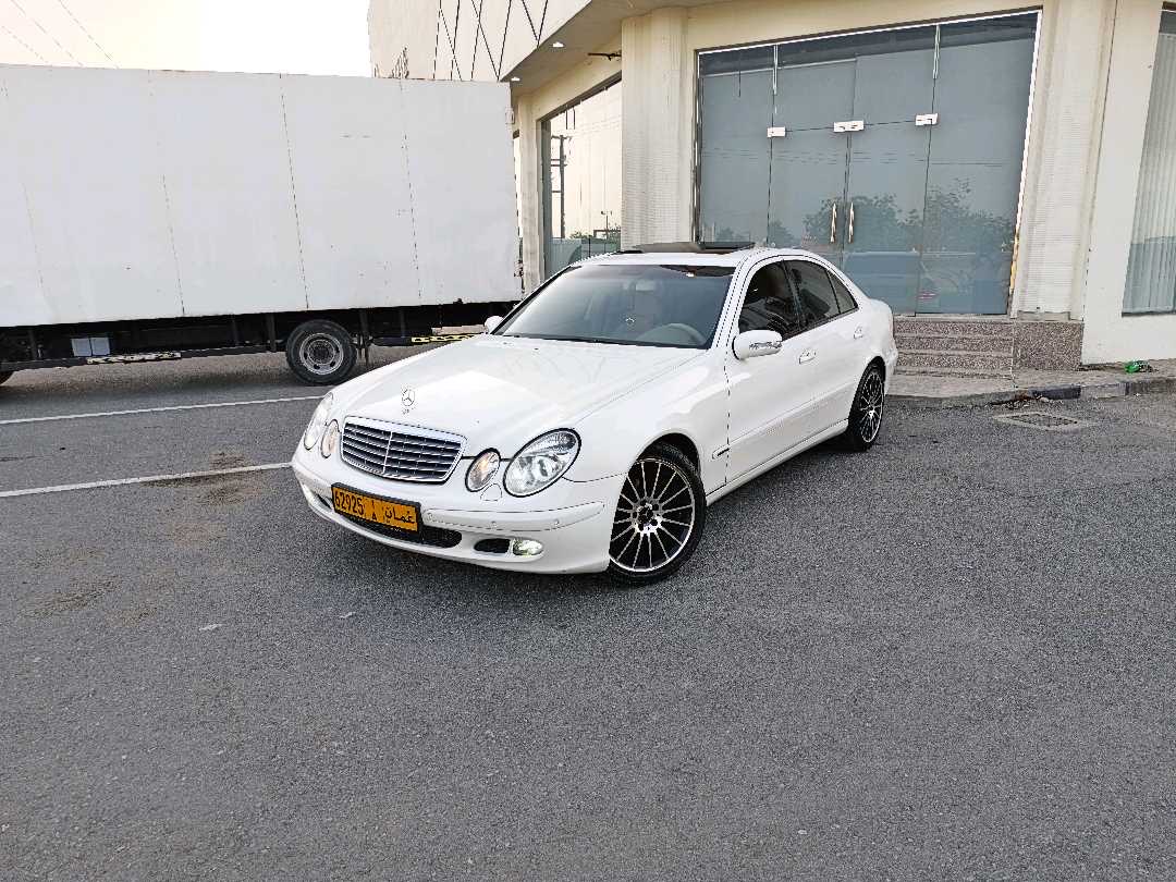 2004 Mercedes-Benz E-Class E 200 AMG Line thumbnail 15