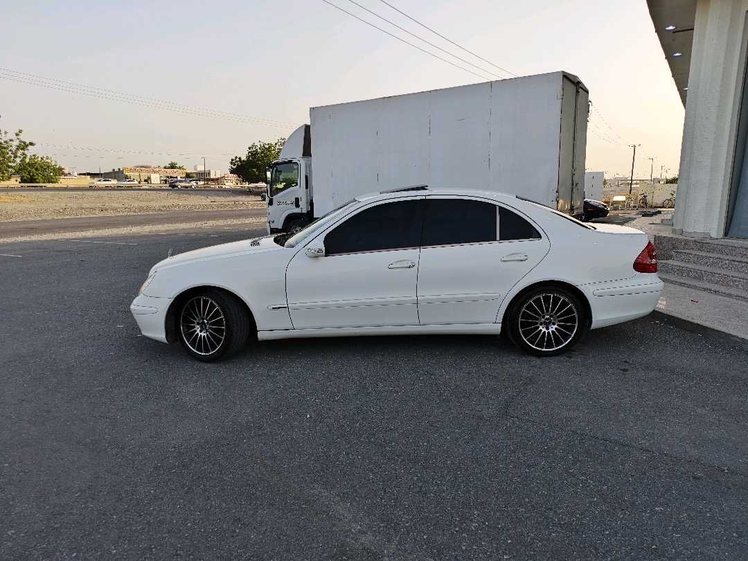 2004 Mercedes-Benz E-Class E 200 AMG Line thumbnail 16