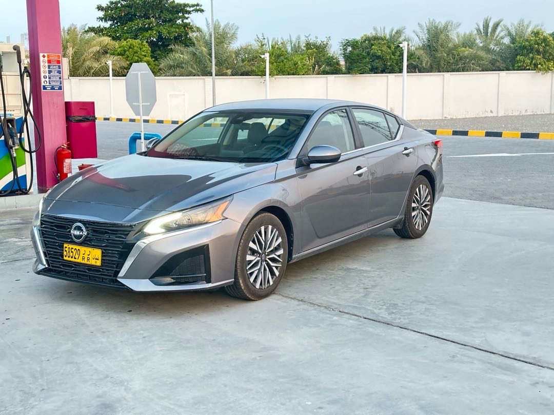 2023 Nissan Altima SV