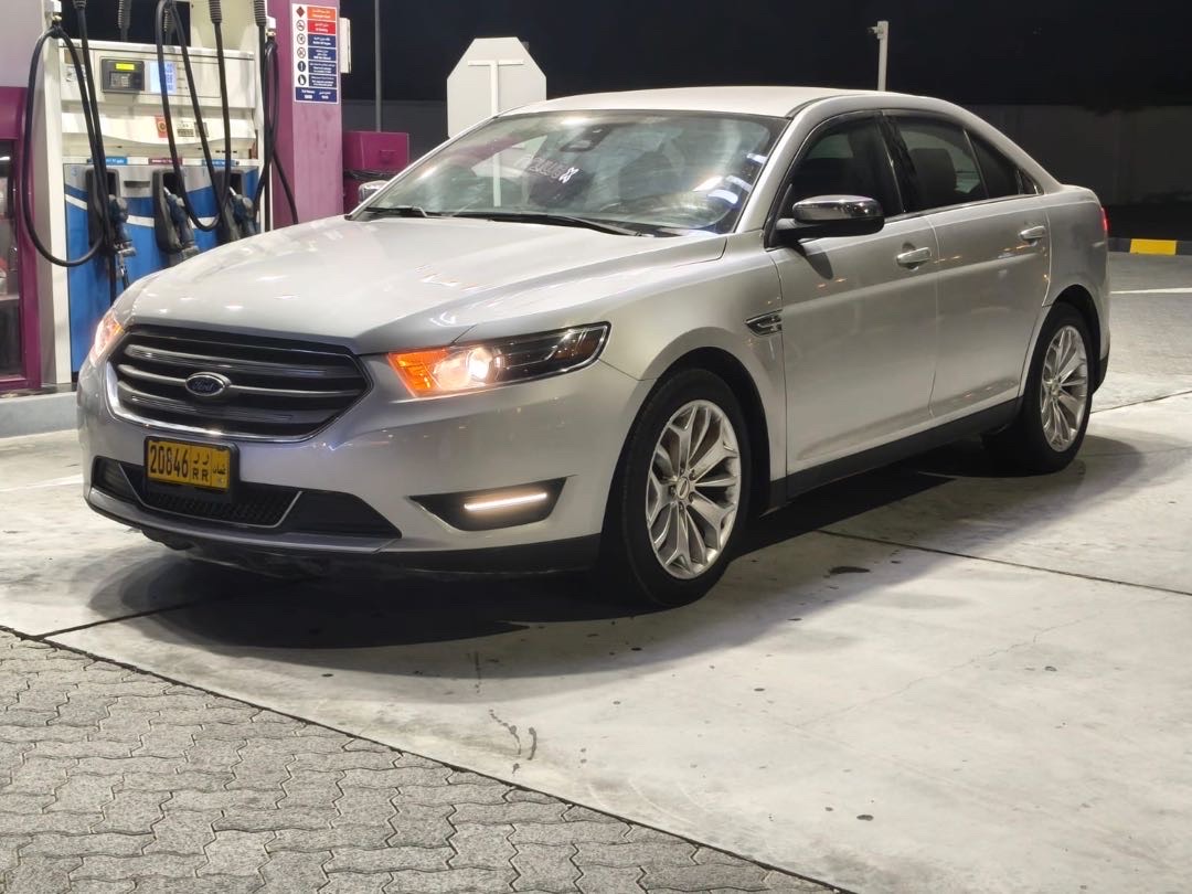 2019 Ford Taurus S