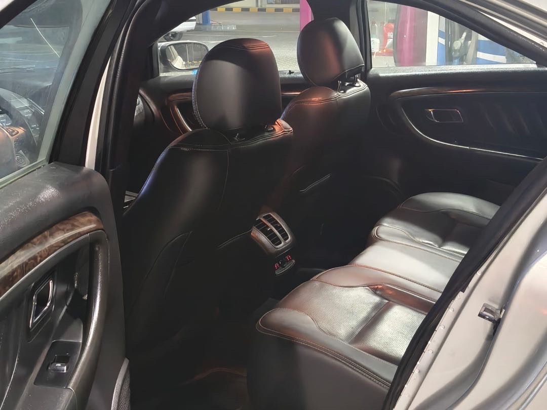 2019 Ford Taurus S thumbnail 8
