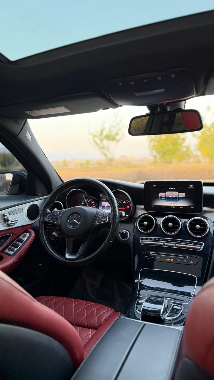 2018 Mercedes-Benz C-Class C 300 AMG Line thumbnail 4