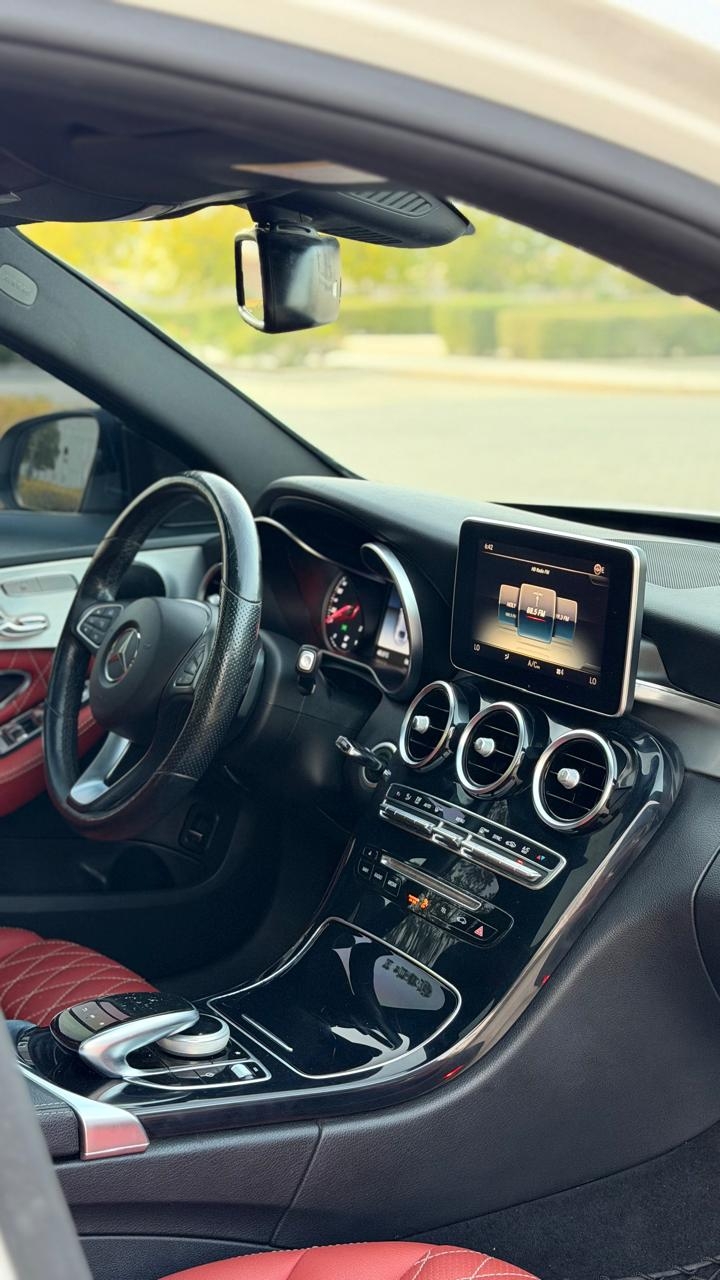 2018 Mercedes-Benz C-Class C 300 AMG Line thumbnail 11