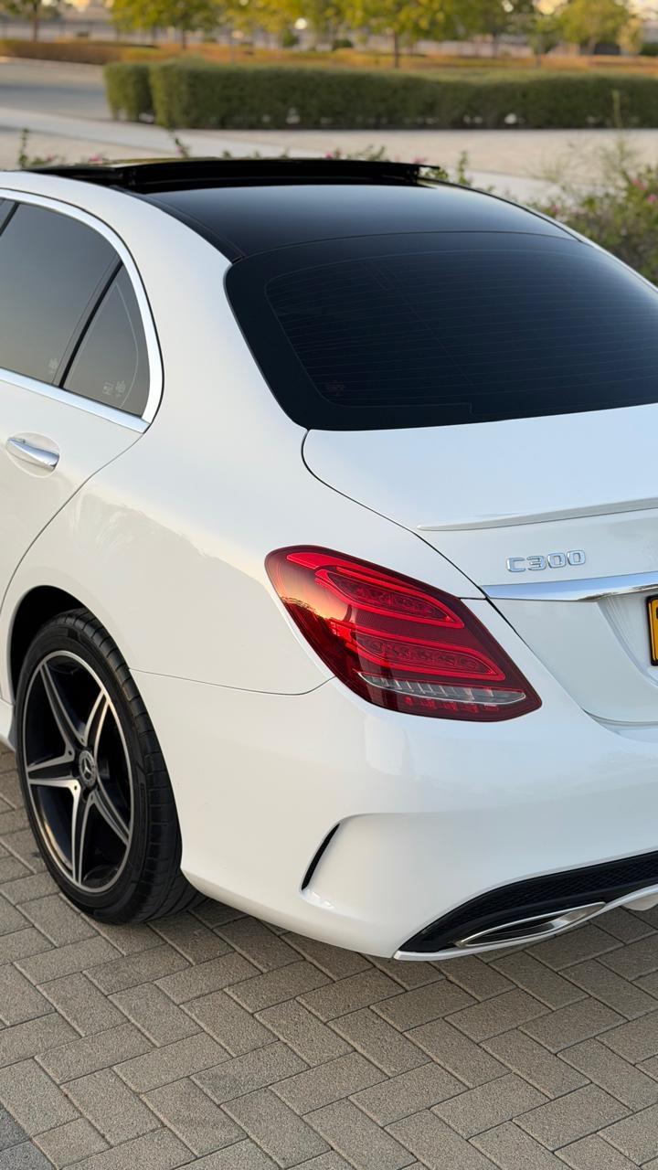 2018 Mercedes-Benz C-Class C 300 AMG Line thumbnail 2