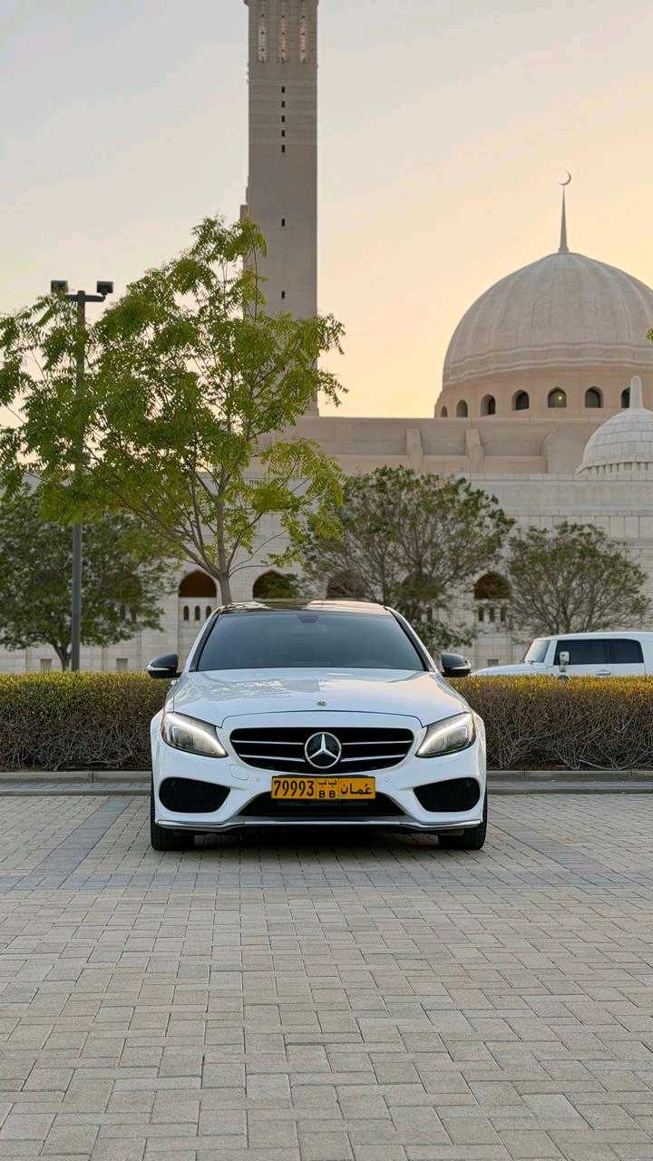 2018 Mercedes-Benz C-Class C 300 AMG Line thumbnail 5
