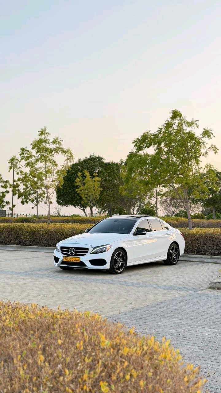 2018 Mercedes-Benz C-Class C 300 AMG Line thumbnail 17