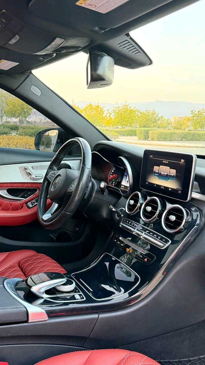 2018 Mercedes-Benz C-Class C 300 AMG Line thumbnail 15