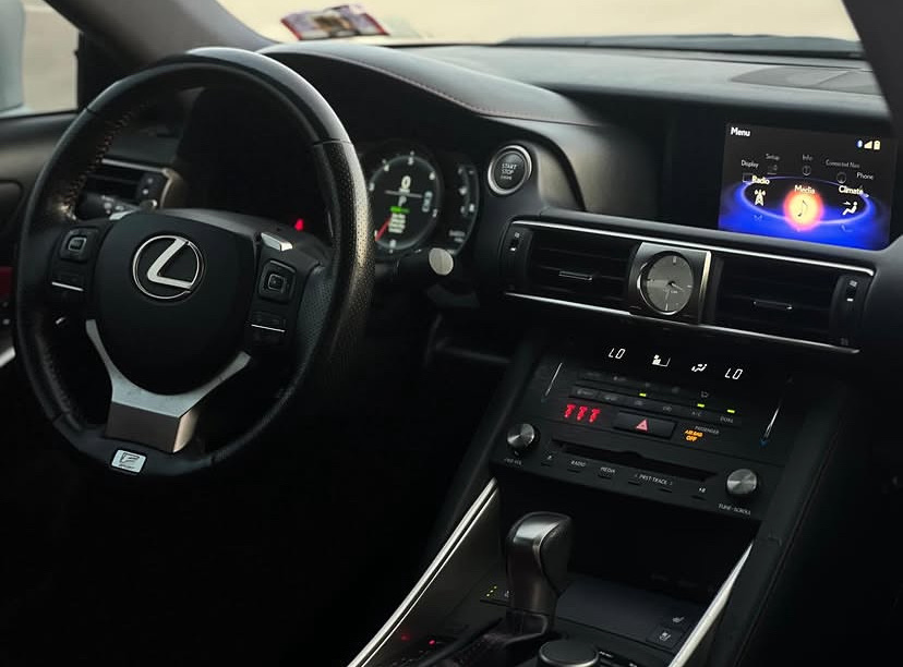 2019 Lexus ES 300h thumbnail 2