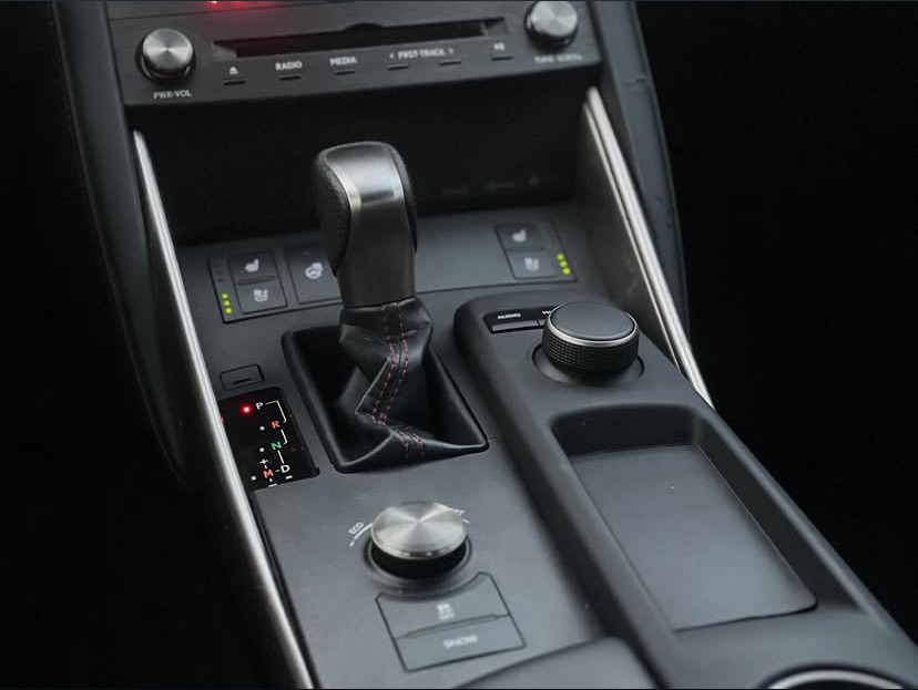 2019 Lexus ES 300h thumbnail 11