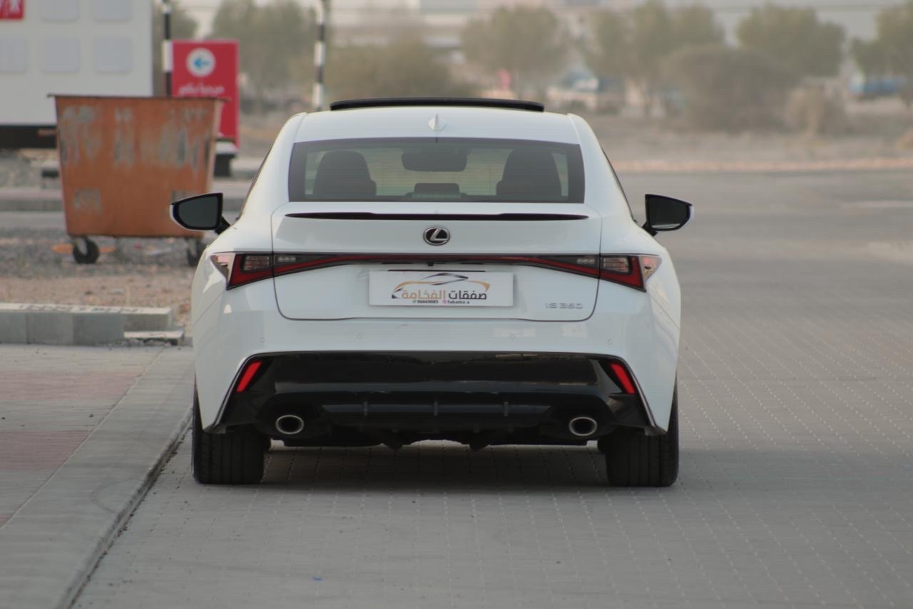2023 Lexus IS 350 thumbnail 10