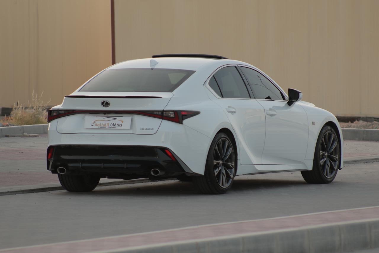 2023 Lexus IS 350 thumbnail 11