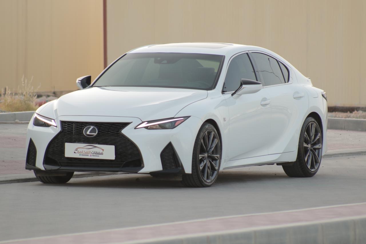 2023 Lexus IS 350 thumbnail 13