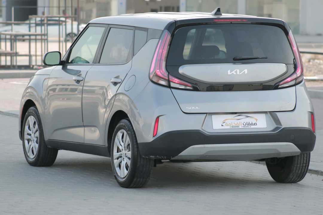 2023 Kia Soul LX thumbnail 3