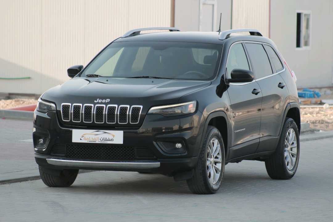 2019 Jeep Cherokee Latitude thumbnail 2