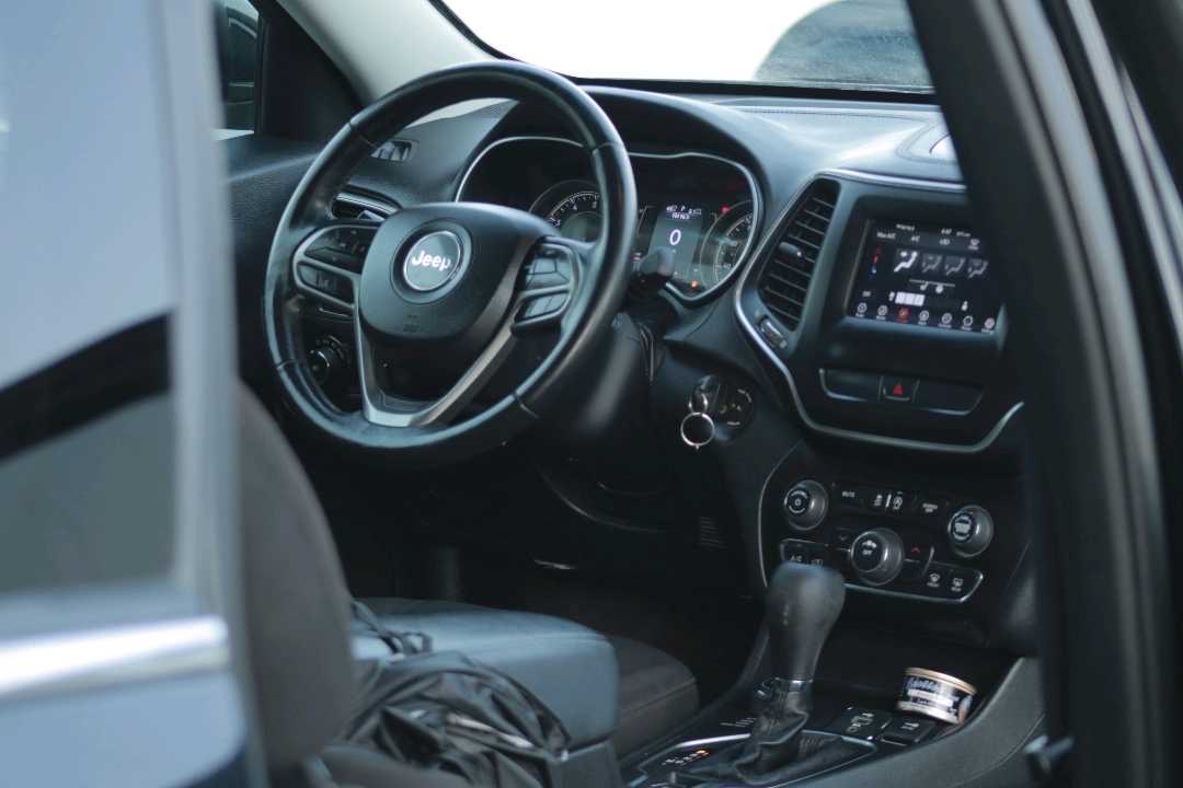 2019 Jeep Cherokee Latitude thumbnail 7