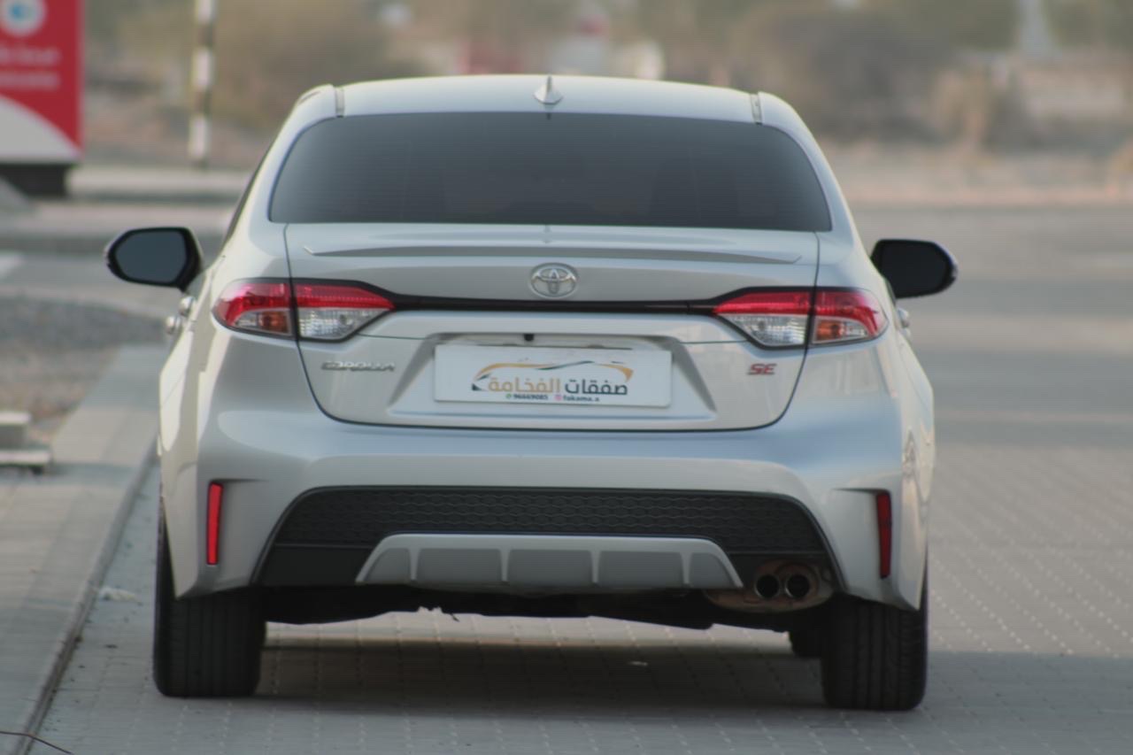 2020 Toyota Corolla SE thumbnail 4