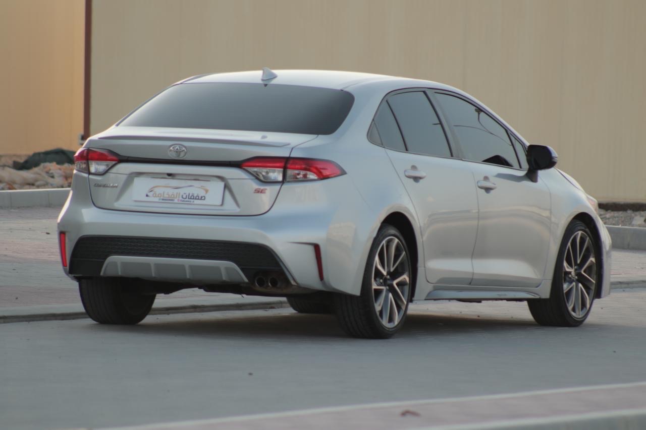 2020 Toyota Corolla SE thumbnail 8