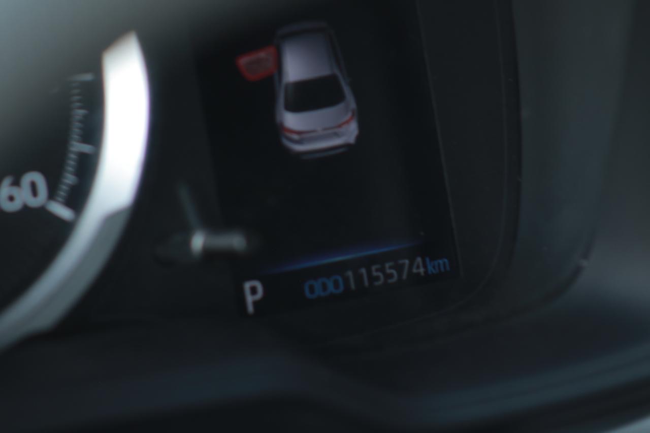 2020 Toyota Corolla SE thumbnail 11