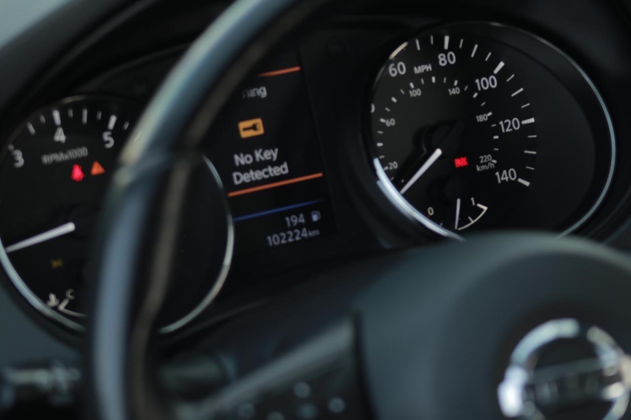 2020 Nissan Rogue SV thumbnail 6