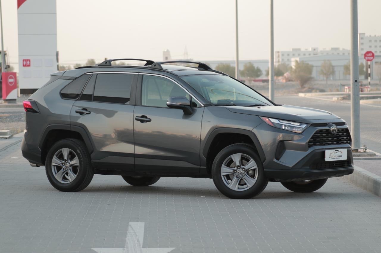2022 Toyota Rav4 XLE thumbnail 6