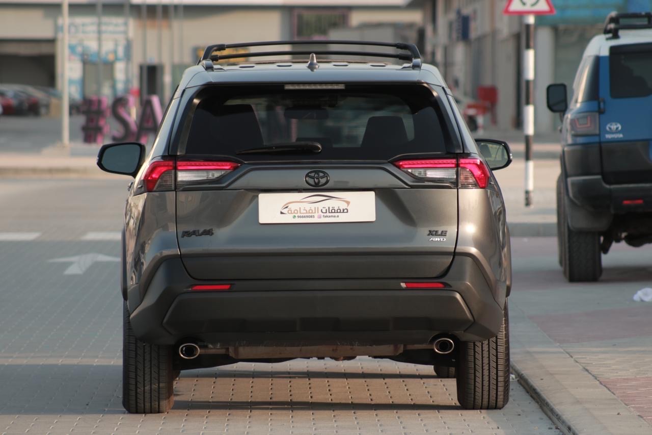 2022 Toyota Rav4 XLE thumbnail 9